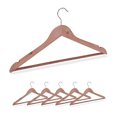 Afbeelding van Relaxdays Kleerhanger van cederhout, set 6 kleerhangers, kruisbroek, inkepingen, elegant, anti mijt, L: 44 cm, naturel