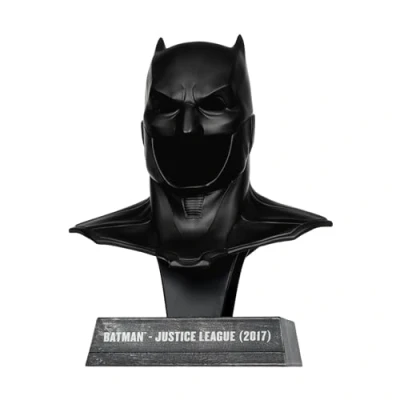 Afbeelding van McFarlane Toys Batman DC Direct Mini Replica 1/3 Cowl (Justice League Tactical Suit) 19 cm Replica: down scaled