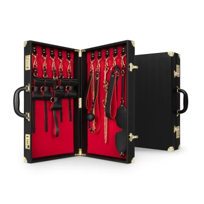 Afbeelding van Bedroom Fantasies BDSM Bondage Koffer 11 Stuks Kunstleer