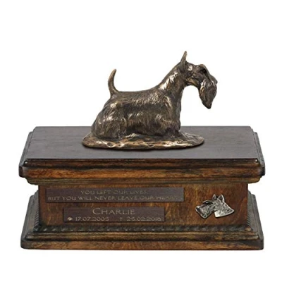 Afbeelding van Persoonlijke urn hond voor Scottish Terrier met beeldje en houten design