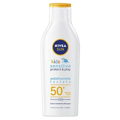 Afbeelding van NIVEA SUN Lait Solaire Kids Sensitive Protect &amp; Play FP 50+ 200 ml, Crème Enfants et Bébés à partir de 6 Mois haut, Résistant L&#039;Eau