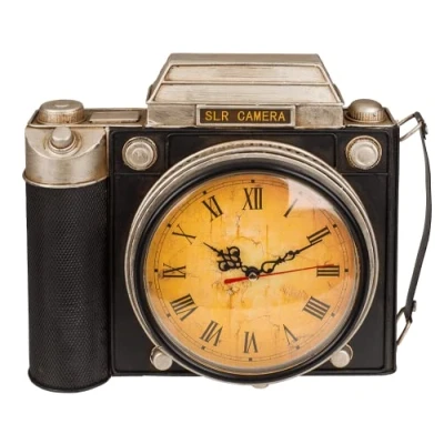 Afbeelding van Out of the blue Sleutelkastje met een klok retro camera metaal zwart/bruin 23 x 29 cm