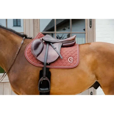 Afbeelding van Kentucky Horsewear Zadeldekje Onion Quilt 3D Logo Springen Fuchisa