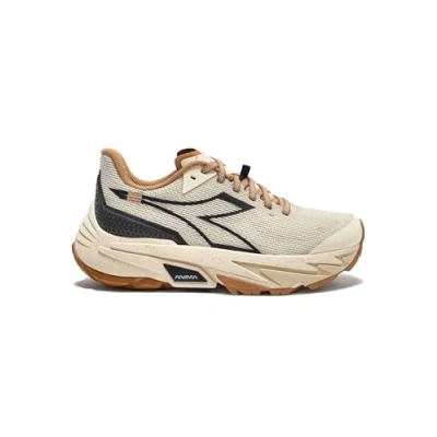 Afbeelding van Diadora 101.180676 SESTRIERE XT 2 Unisex, Kleur D1244 Whisper White/Black/Biscuit Maat 38 EU White Black Biscuit 38, Wit Zwart Koekje,