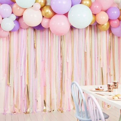 Afbeelding van Backdrop Pastel ballonnen en streamers per kit