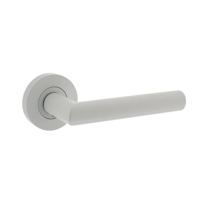 Afbeelding van Intersteel Deurklink Wit Bastiaan op ronde rozet 52 x 10 mm met nokken