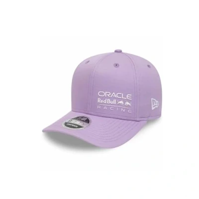 Afbeelding van New Era Red Bull Racing Seasonal 9Fifty Baseball Cap Pastelpaars Officieel Fanwear Product, Lila.