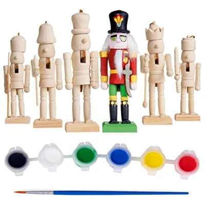 Afbeelding van THE TWIDDLERS 6 Houten Kerst Notenkrakers om te Schilderen en Versieren, 13cm DIY Hangende Kerstboomversiering, Decoratie met Verf, Penselen, Baarden Stickers