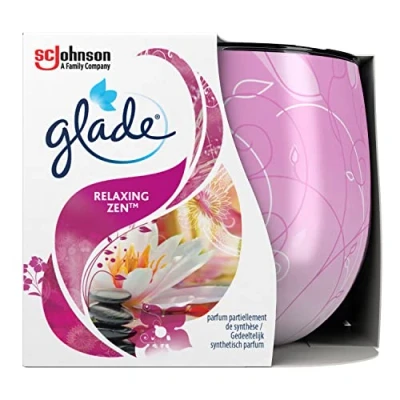 Afbeelding van Glade Relaxing Zen geurkaars 120 gram Met de geur van lelies in een decoratief glazen potje