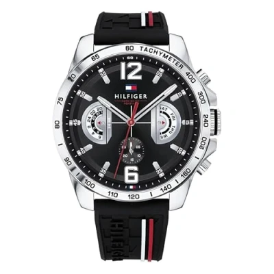 Afbeelding van Tommy Hilfiger Multifunctioneel analoog kwartshorloge voor heren met armband van siliconen, roestvrij staal of leer, verkrijgbaar in verschillende kleuren, Zwart, Sportief