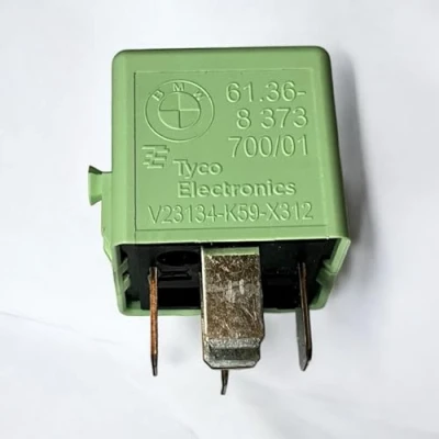 Afbeelding van BMW 61368373700 multifunctioneel relais voor netspanning, wit/groen