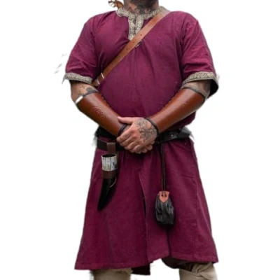 Afbeelding van Leonardo Carbone® Richard Tuniek met korte mouwen, middeleeuwse kleding voor heren, middeleeuws overhemd, vrijetijdsoverhemden, carnavalskostuum Viking tuniek, speelkleding, 100%, Rood