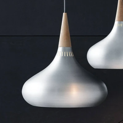Afbeelding van FRITZ HANSEN Orient P2 Hanger aluminium/eiken Ø 34 cm