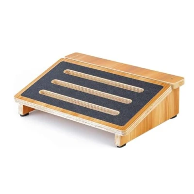 Afbeelding van StrongTek Voetsteun onder het bureau voor thuis en op kantoor, draagbare ergonomische houdingssteun gaming of werkpc, antislip schuine opstapkruk van hout