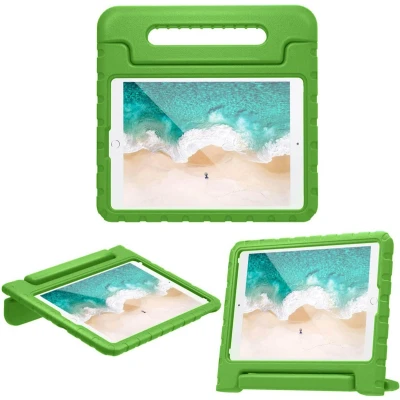Afbeelding van iMoshion Tablet Hoes Kinderen Geschikt voor iPad 8 (2020) 8e generatie / 7 (2019) 7e 9 (2021) 9e Kidsproof Backcover met handvat Groen