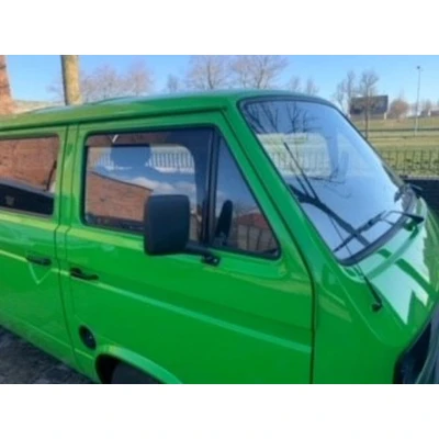 Afbeelding van Zijwindschermen vw T3 volkswagen transporter caravelle windschermen windgeleiders raamspoilers fenders visors donker getint pasvorm set a 2 stuks