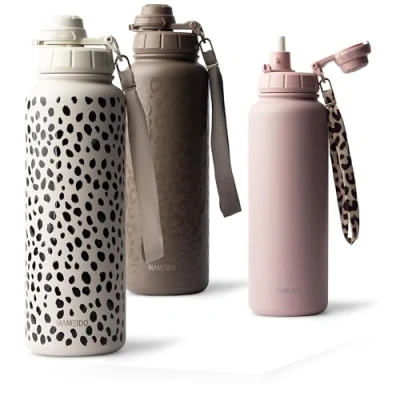 Afbeelding van MAMEIDO Thermosfles met rietje, 700 ml, BPA vrije roestvrijstalen thermosfles, lekvrije drinkfles en draaggreep, waterfles (amandelflessen, 0,7 l)