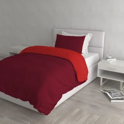 Afbeelding van Italian Bed Linen Beddengoedset met dekbedovertrek en kussensloop, dubbelzijdig, effen, 100% katoen, rood/wijnrood, klein tweepersoonsbed