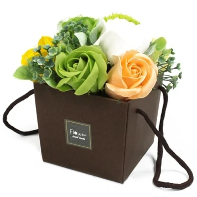 Afbeelding van Zeep Bloemen Boeket Lentebloemen 16x14x14cm