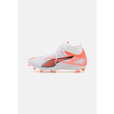 Afbeelding van PUMA Chaussures de football Ultra 5 Match+ FG/AG WN pour femme, blanc/noir/rouge brillant, pointure 42, blanche, noire, rouge éclatante, 43 EU