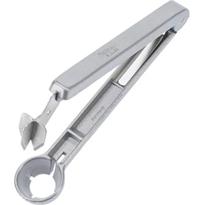 Image de Westmark Dénoyauteur de prunes pour des dénoyautées prêtes à cuire, 16,7 cm long, en Aluminium, revêtement alimentaire, lame acier inoxydable, Steinex, Argenté, 40102260