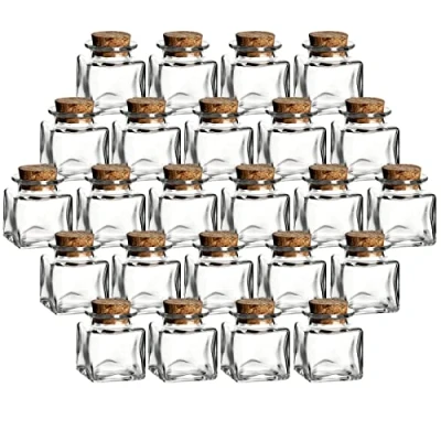 Afbeelding van gouveo 24 stuks 50 ml vierkante kruidenpotjes met kurksluiting, mini kurkpotjes kleine voorraadpotten voor kruiden, specerijen, glazen pot (KGE050PK)