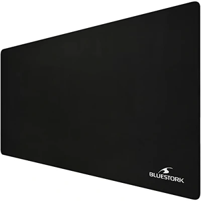 Afbeelding van Bluestork XXL muismat grote gaming geoptimaliseerd oppervlak met hoge precisie antislip rubberen basis extra 900 x 450 3 mm zwart