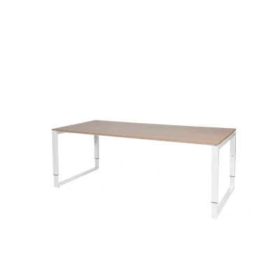Afbeelding van Domino Plus bureau, hoogte instelbaar (62 85cm) met 200x90cm &#039;zwevend&#039; havana/ kersen licht 25mm blad en wit (RAL9010) O poot frame