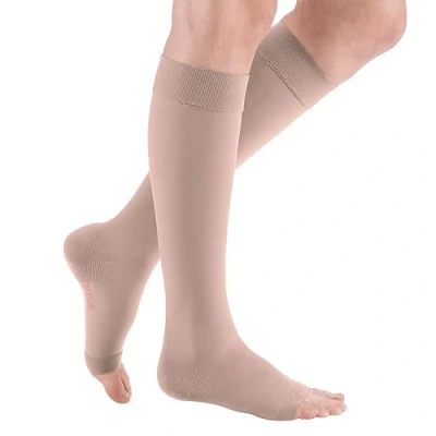 Afbeelding van medi ven plus CCL1 AD normale compressiekousen zonder teenpunt