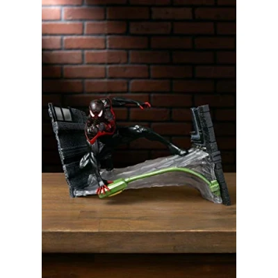 Afbeelding van Marvel Gallery Miles Morales PVC Statue