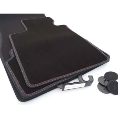 Afbeelding van Set van 4 fluwelen vloermatten voor BMW 5 serie G30 / Touring G31 M5 F90 met dubbele naad