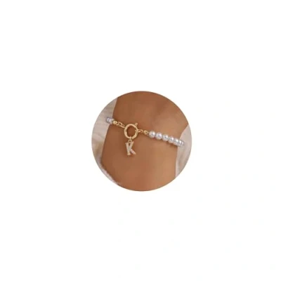 Afbeelding van TINGN Parelarmband voor dames en meisjes, cadeau, 16 karaat goud, met CZ letters, bedelarmband, gepersonaliseerd cadeau vrouwen tieners