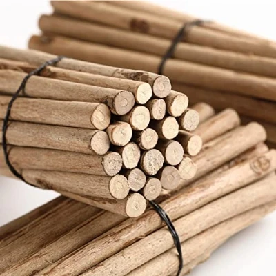 Afbeelding van LAZACA Set van 50 houten stokjes om te knutselen, takken, handwerk, natuurlijke boomschors, rustiek, woondecoratie (lengte 20 cm (0,5 0,8 cm)