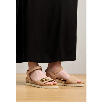 Afbeelding van Gabor Comfort Sandalen met sleehak, Dames, Maat: 38, Sand Schoenen