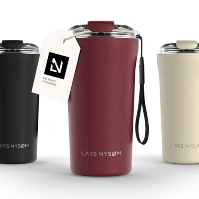 Afbeelding van LARS NYSØM &#039;Rørelse&#039; Thermo Coffee Mug to go 500ml BPA vrij Met Isolatie Draagriem &amp; Tritan Deksel Berry