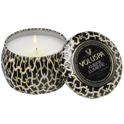 Afbeelding van Voluspa Geurkaars Maison Noir Ambre Lumiere Mini Tin Candle