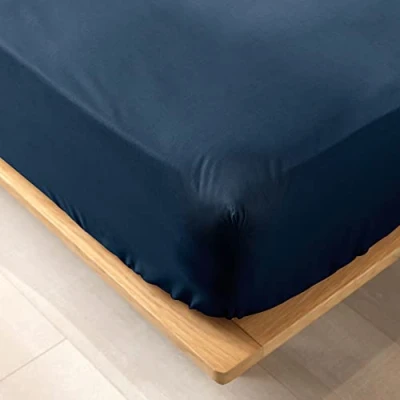 Afbeelding van Ciemnoniebieskie prześcieradło z bawełny organicznej gumką 180x200 cm Biolina douceur d&#039;intérieur