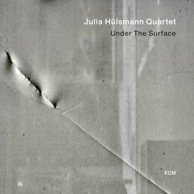 Afbeelding van Julia Hülsmann Quartet, Marc Muellbauer, Uli Kempendorff, Heinrich Kobberling &amp; Hildegunn Oiseth Under The Surface (CD)