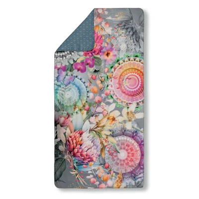 Afbeelding van Sporthanddoek 50x100 cm Mandala en Bloemen Print Grijs Microvezel Oeko Tex Gecertificeerd