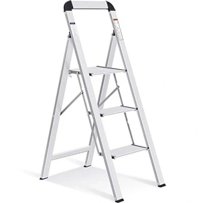 Afbeelding van Kingrack 3 stappenladder met handvat, aluminium lichtgewicht opvouwbare opstapkruk, breed platform, opstapladder voor uw keuken, voorraadkast, kasten of thuiskantoor, binnen (zilver)