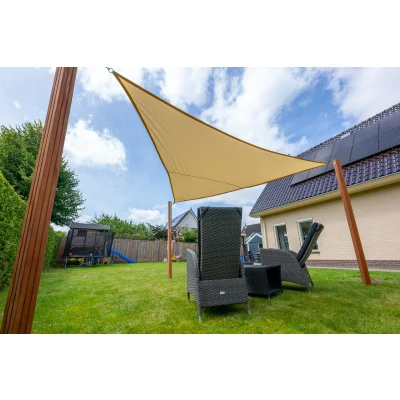 Afbeelding van Wovar Schaduwdoek Waterdicht Driehoek 4x4x4m 160gr/m2 Beige Per Stuk