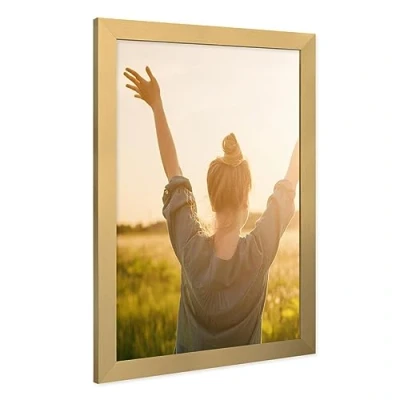 Afbeelding van PHOTOLINI Fotolijst 30 x 40 cm, goud, breed frame, stevig MDF hout, modern, onbreekbaar acrylglas om op te hangen, extra accessoires voor je stijlvolle wanddecoratie