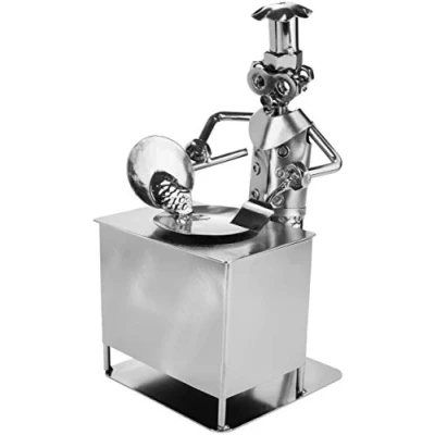 Afbeelding van BRUBAKER Schroef Man Cook Handgemaakte IJzer Figuur Metal Keuken Figure Gift Idee voor Master en Hobby Koks