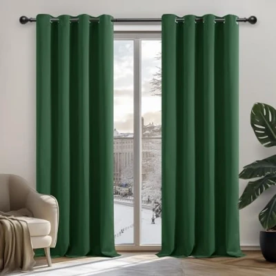 Afbeelding van Deconovo Warmte isolerende verduisterende gordijnen, gordijnen voor woonkamer en slaapkamer, modern ontwerp met ringen 132 x 242 cm (b h), dennengroen, 2 stuks