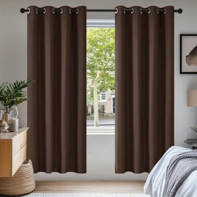 Afbeelding van Deconovo Thermo isolerende verduisteringsgordijnen, koude isolerend, modern design met oogjes, gordijnen voor jongenskamer, 140 x 175 cm (breedte hoogte), chocolade, 2 stuks