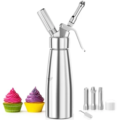Afbeelding van Fousenuk Crèmedispenser 500 ml, aluminium roomsifon met 3 decoratieve roestvrijstalen sproeiers en 1 reinigingsborstel, lekvrije sifon voor het bereiden van slagroom, crème, mousse desserts
