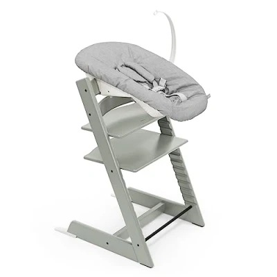 Afbeelding van Tripp Trapp Stokke stoel (ijsgroen) met Newborn set (grijs) gebruik vanaf de geboorte tot 9 kg comfortabel, veilig en eenvoudig te bedienen