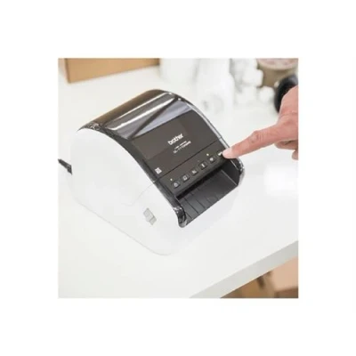 Image de Brother QL 1100c Imprimante d&#039;étiquettes thermique direct Rouleau (1036 cm) 300 x ppp jusqu&#039;à 110 mm/sec USB 2.0 outil de coupe blanc noir brillant