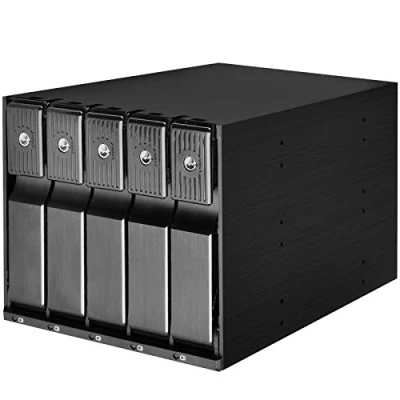 Afbeelding van SilverStone Technology SST FS305 12G mobiele rekmandbodem, 5 platen, hot swappable aluminium met ventilator en slot voor harde schijfbehuizing, SAS 12G/SATA 6G, zwart