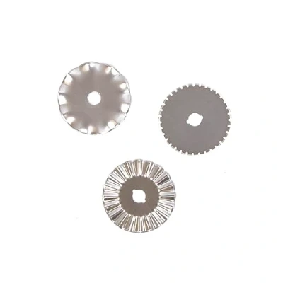 Afbeelding van Craftelier Set van 3 reservemessen voor 45 mm rotatiesnijder Inclusief golfsnijmes, ZigZag en Discontinu Gemaakt staal Bladdiameter
